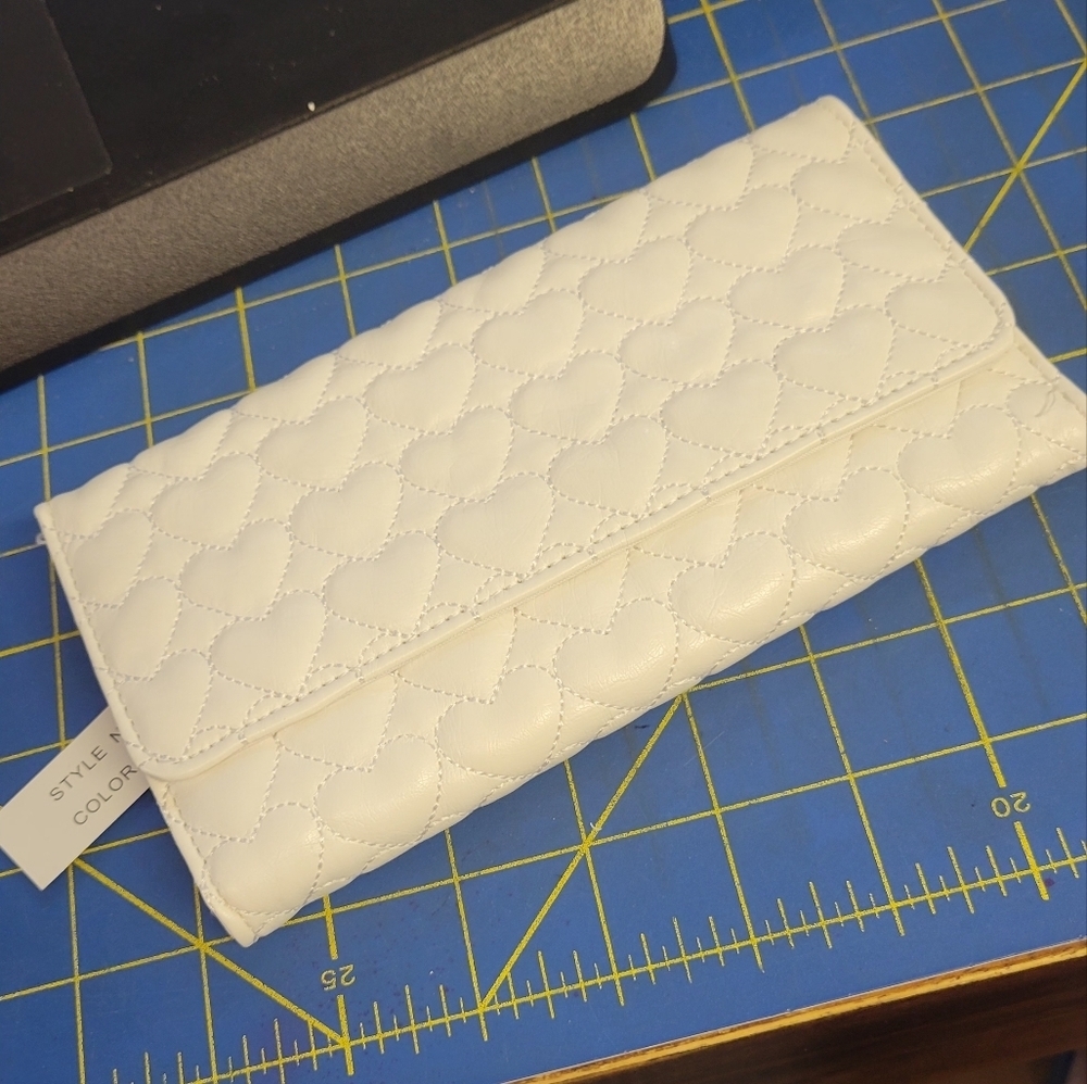 White Quilted Heart 7x4 Clutch Wallet New